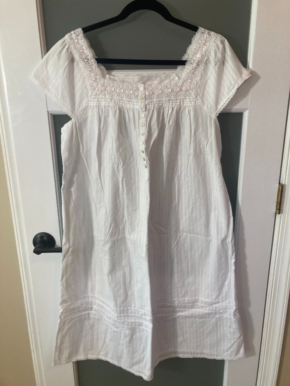 Eileen West White Cotton Lawn Nightgown Pink Ribbon Cap Sleeve M